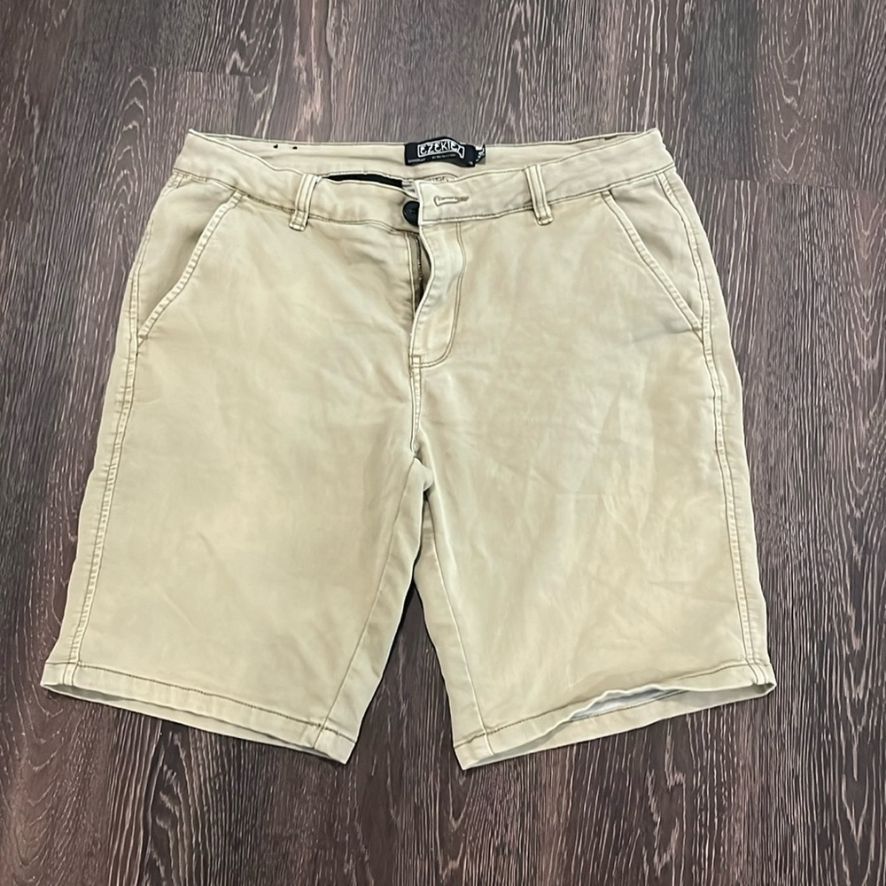 Ezekiel Chino Short